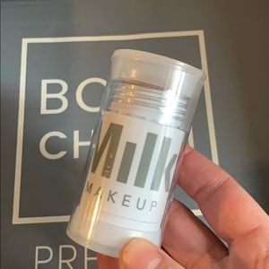 Milk makeup highlighter